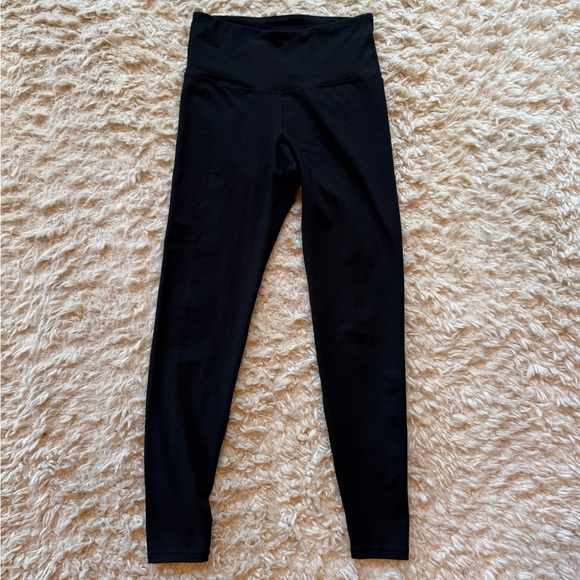Old Navy Pants - Old Navy active brand black athletic leggings Women’s size medium